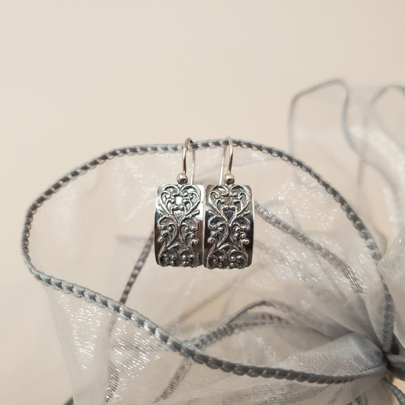 Silpada Oxidized Sterling Scroll Earrings - Picture 2 of 16